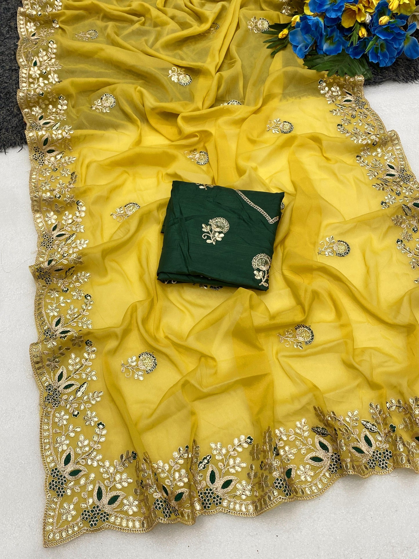 Phool Zariya saree