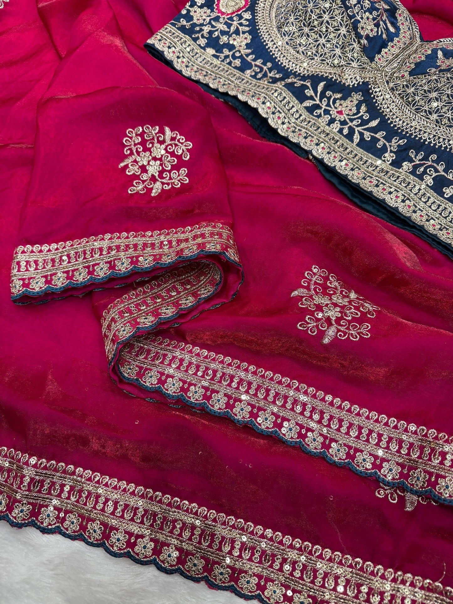 Gulnaar Zari Saree